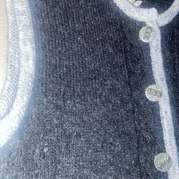 Vintage Wool Vest Gray with Flowers Metal Buttons Large - Picture 3 of 9